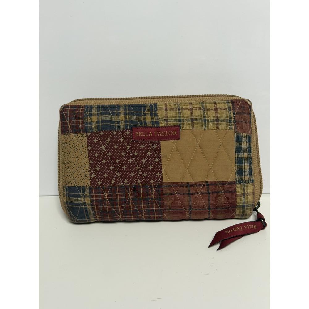 BELLA TAYLOR MULTI COLOR QUILTED PATCH WORK ZIPPERED WRISTLET/ WALLET